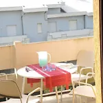 Flat With Terrace-beahost Appartamento