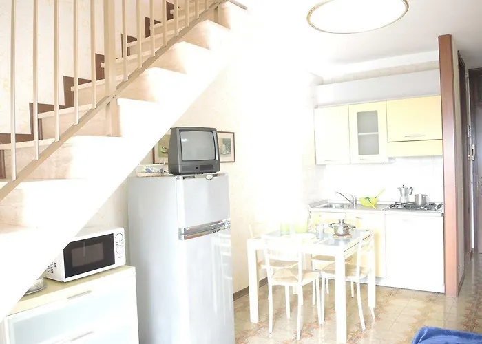 Flat With Terrace-beahost *